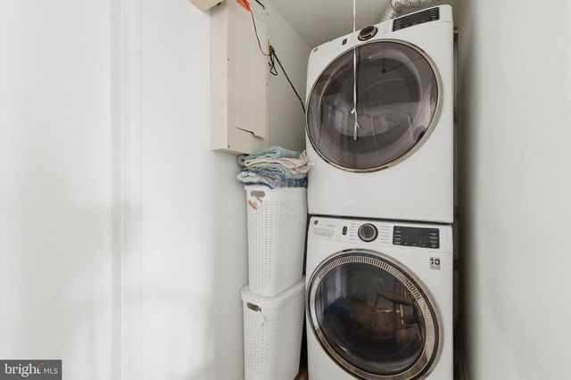 1607 N BRUNSWICK ST, Sterling, VA 20164