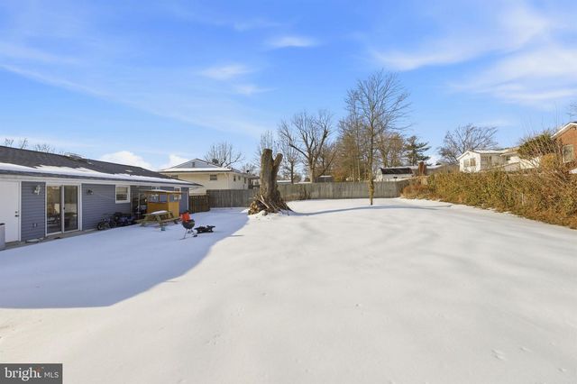 1607 N BRUNSWICK ST, Sterling, VA 20164