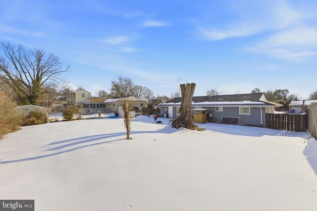 1607 N BRUNSWICK ST, Sterling, VA 20164