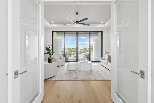 2085 Vitex Lane, North Palm Beach, FL 33408