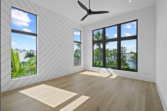 2085 Vitex Lane, North Palm Beach, FL 33408