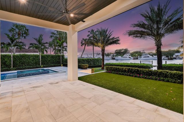 2085 Vitex Lane, North Palm Beach, FL 33408