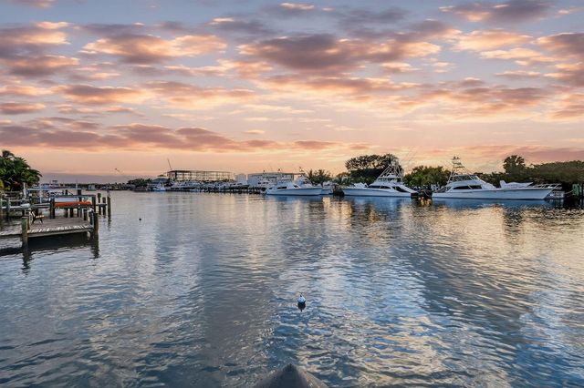 2085 Vitex Lane, North Palm Beach, FL 33408