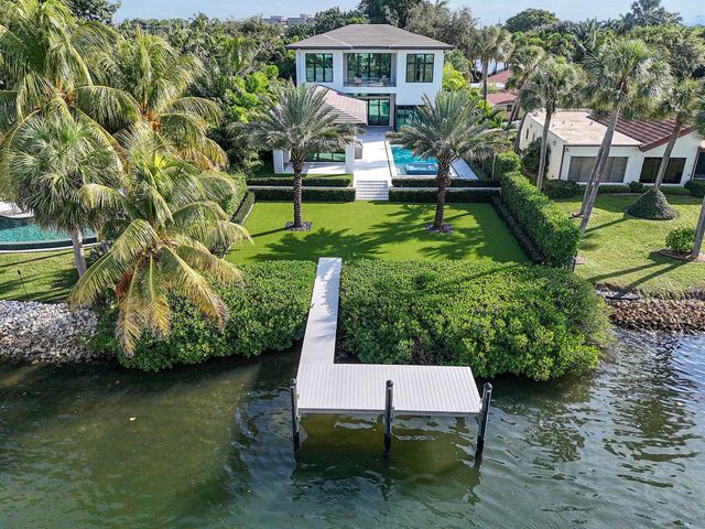 2085 Vitex Lane, North Palm Beach, FL 33408