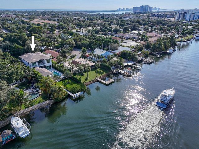 2085 Vitex Lane, North Palm Beach, FL 33408