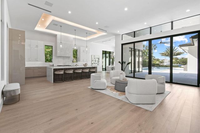 2085 Vitex Lane, North Palm Beach, FL 33408