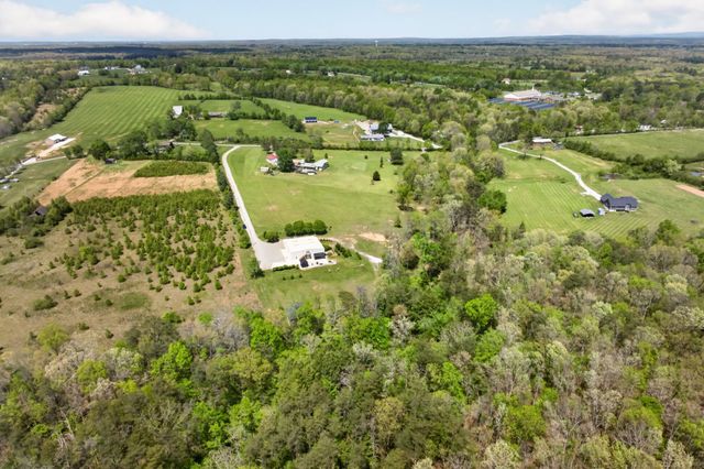 409 Turner Rd, Crossville, TN 38555