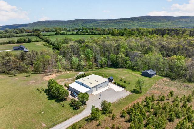 409 Turner Rd, Crossville, TN 38555