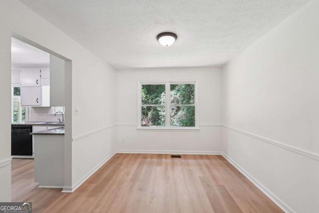 125 Summit Court, Fayetteville, GA 30214