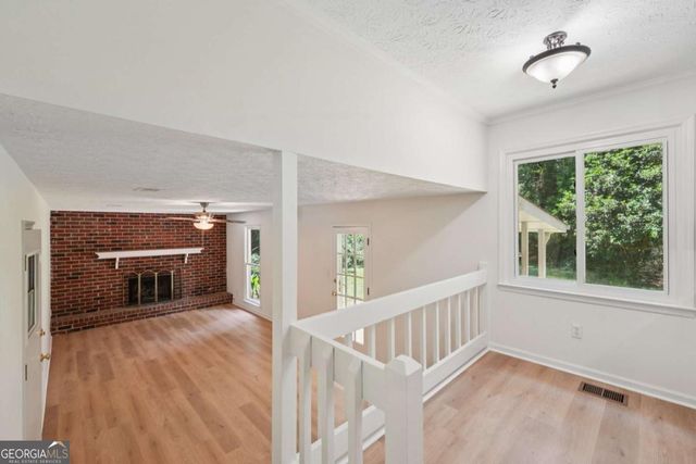 125 Summit Court, Fayetteville, GA 30214
