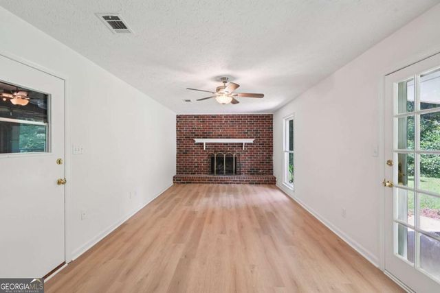 125 Summit Court, Fayetteville, GA 30214
