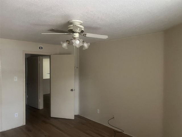 10737 Braes Bend Drive, Houston, TX 77071