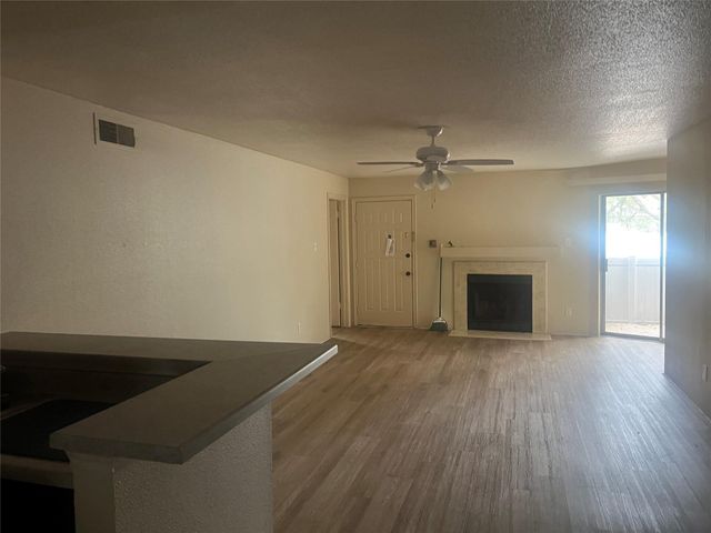 10737 Braes Bend Drive, Houston, TX 77071