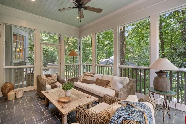 15 Chatsworth Place, Atlanta, GA 30327