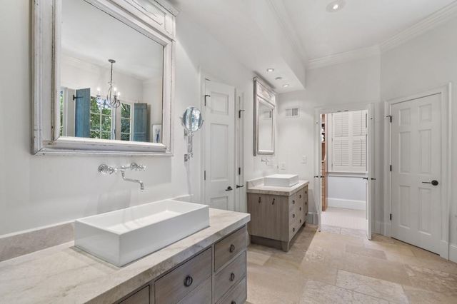 15 Chatsworth Place, Atlanta, GA 30327