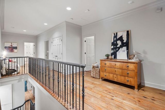 15 Chatsworth Place, Atlanta, GA 30327
