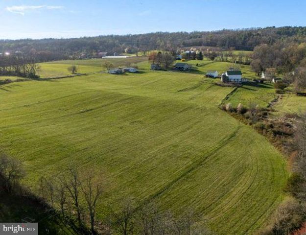88 KREMP RD, Mohnton, PA 19540