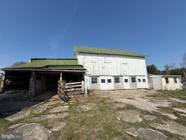 88 KREMP RD, Mohnton, PA 19540