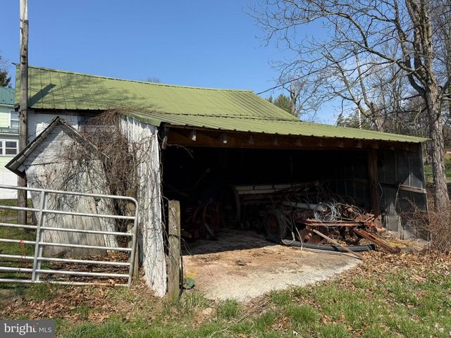 88 KREMP RD, Mohnton, PA 19540