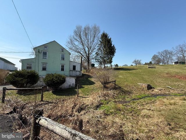 88 KREMP RD, Mohnton, PA 19540
