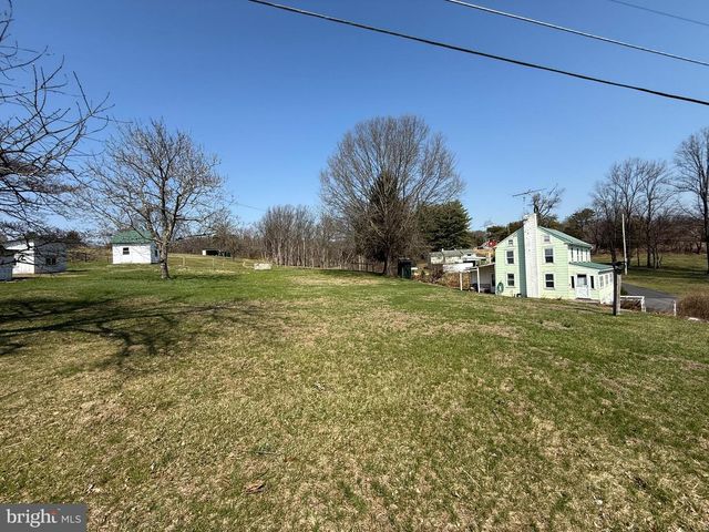 88 KREMP RD, Mohnton, PA 19540