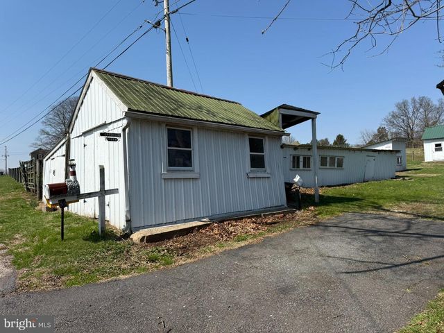 88 KREMP RD, Mohnton, PA 19540