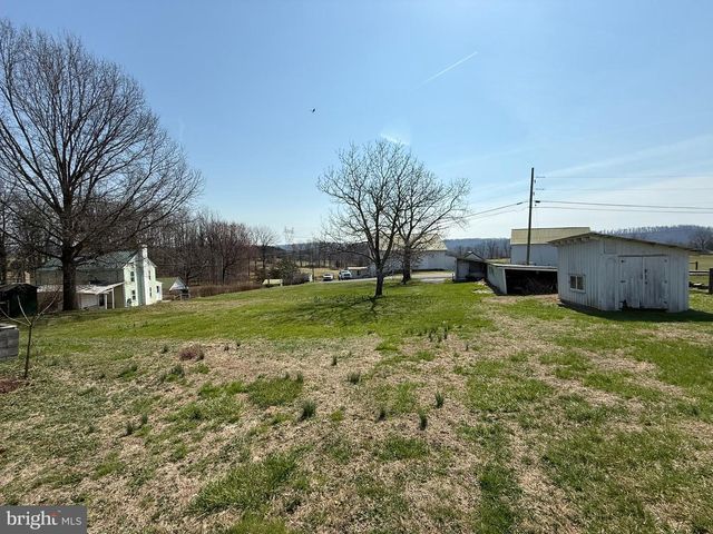 88 KREMP RD, Mohnton, PA 19540