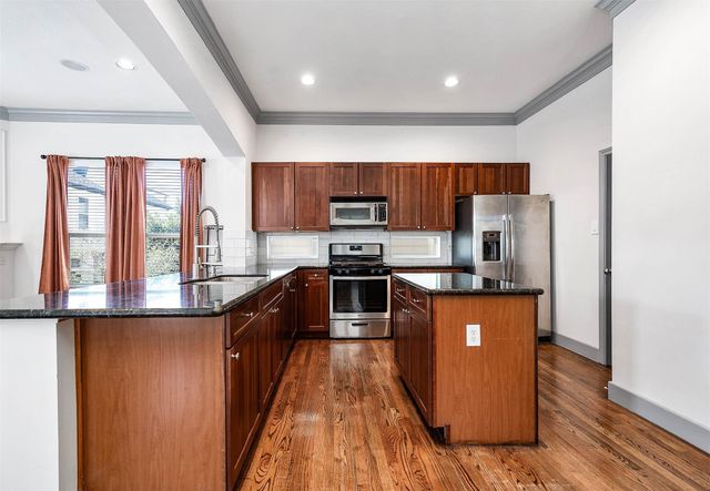 5723 Petty Street, Houston, TX 77007