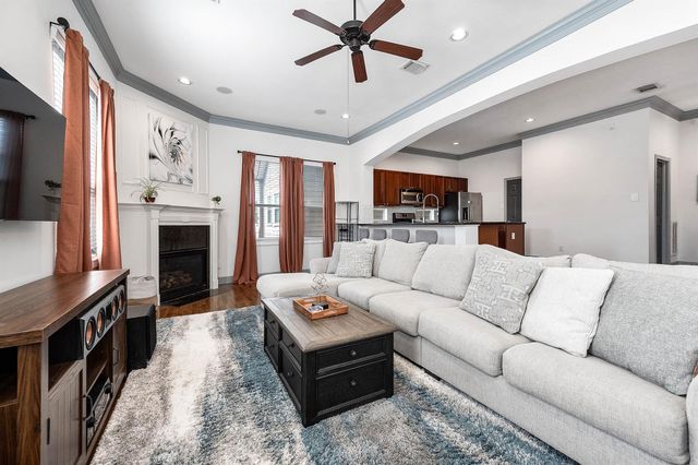 5723 Petty Street, Houston, TX 77007