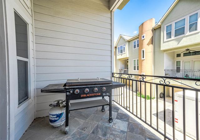 5723 Petty Street, Houston, TX 77007