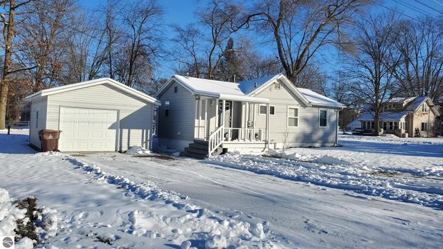 125 Park Drive, Alma, MI 48801