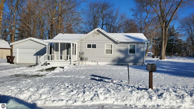 125 Park Drive, Alma, MI 48801