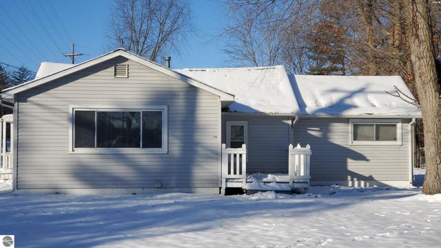 125 Park Drive, Alma, MI 48801