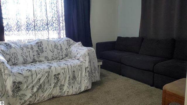 125 Park Drive, Alma, MI 48801