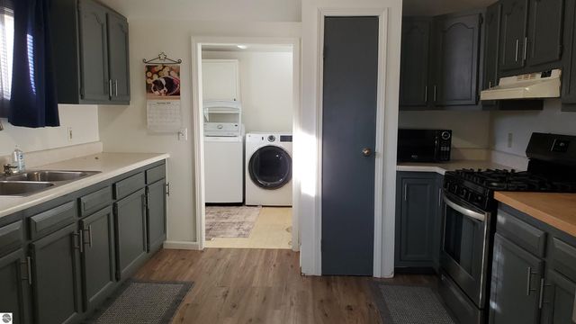 125 Park Drive, Alma, MI 48801