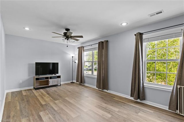 5460 Angel Oaks Drive, Winston-salem, NC 27105