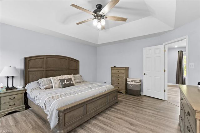 5460 Angel Oaks Drive, Winston-salem, NC 27105