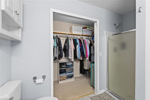 5460 Angel Oaks Drive, Winston-salem, NC 27105