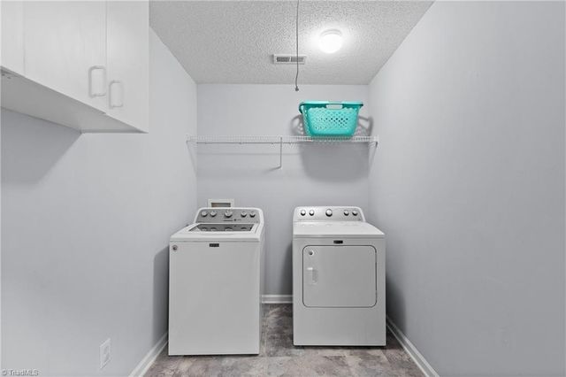 5460 Angel Oaks Drive, Winston-salem, NC 27105