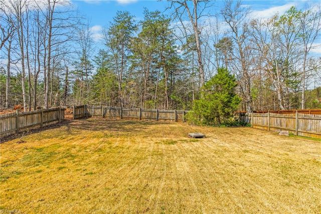 5460 Angel Oaks Drive, Winston-salem, NC 27105