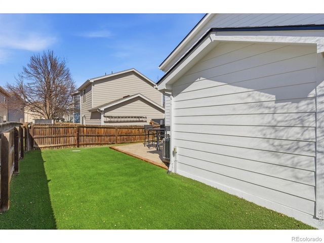 10657 Forester Place, Longmont, CO 80504