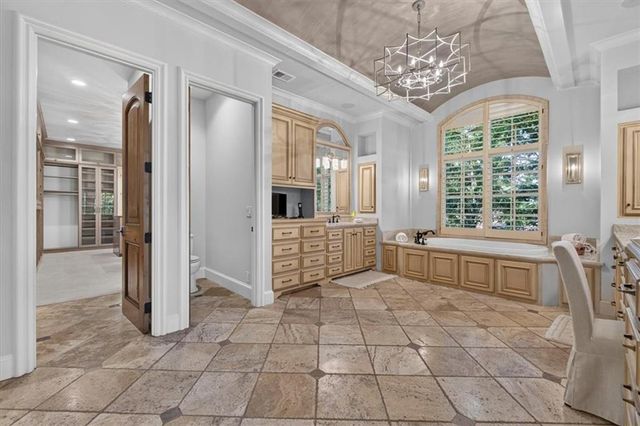 200 Hever Knoll Street, Loch Lloyd, MO 64012