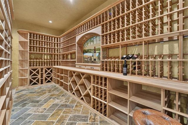 200 Hever Knoll Street, Loch Lloyd, MO 64012
