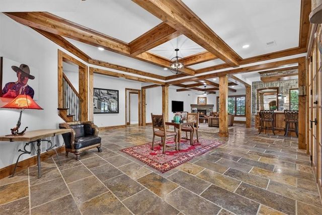 200 Hever Knoll Street, Loch Lloyd, MO 64012
