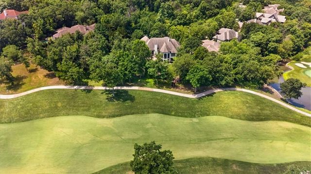 200 Hever Knoll Street, Loch Lloyd, MO 64012