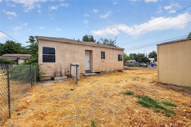 938 E 2nd Street A, San Bernardino, CA 92408