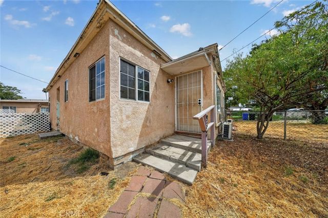 938 E 2nd Street A, San Bernardino, CA 92408