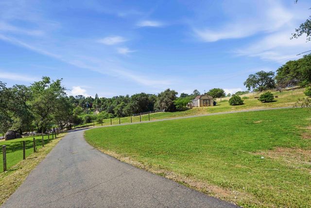 7945 Callison Rd, Penryn, CA 95663