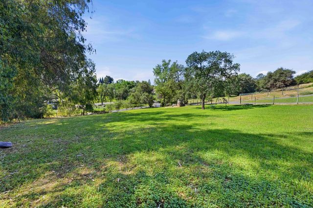 7945 Callison Rd, Penryn, CA 95663