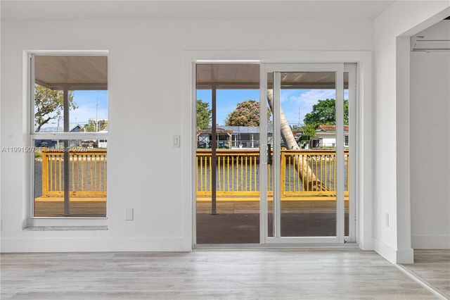 4157 SW 49th Ct, Dania Beach, FL 33314